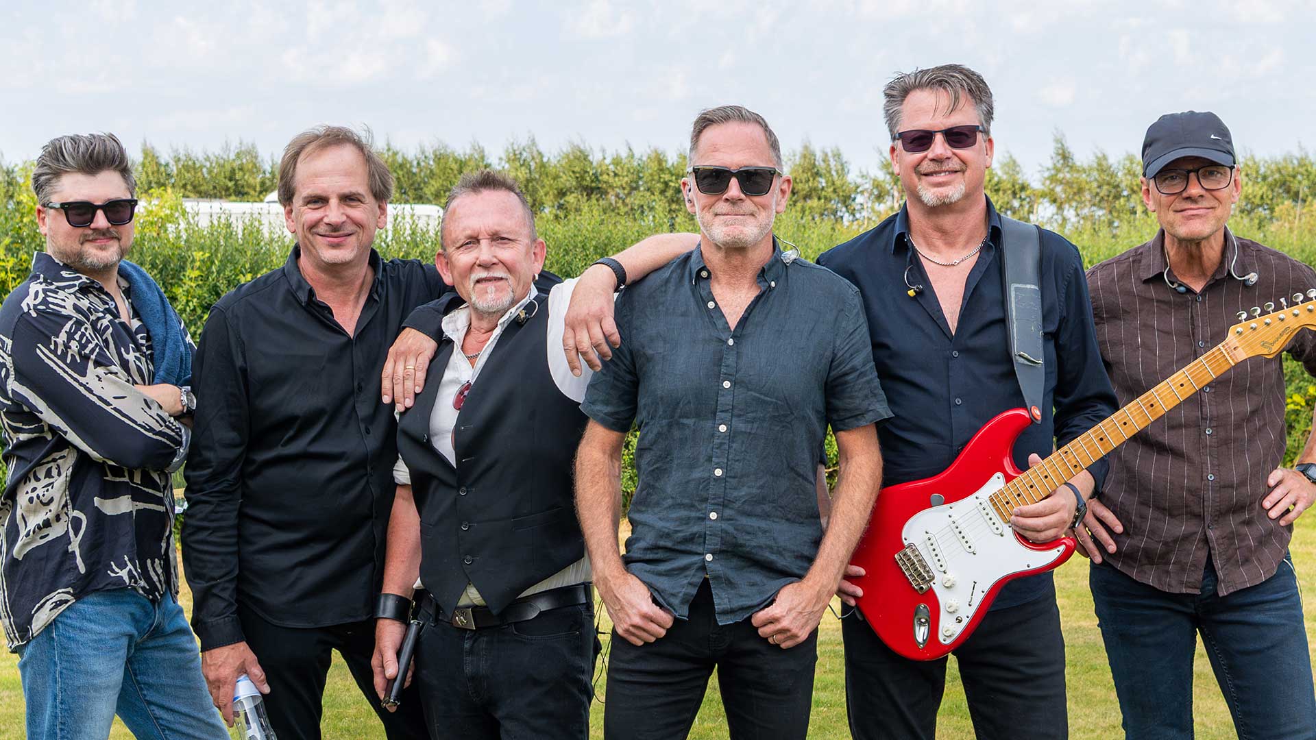A Tribute to Dire Straits 2027